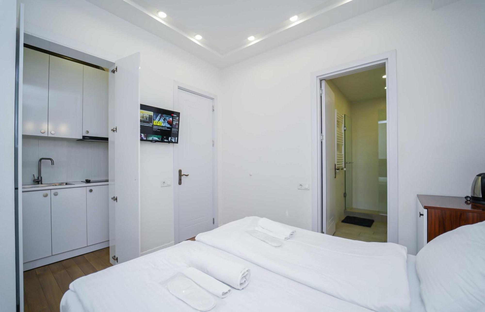 Type With Mini Kitchen And Balcony On Melikishvili, Center تبليسي