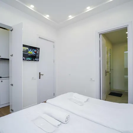 Hotel Type Room With Mini Kitchen And Balcony On Melikishvili, City Center Tbilisi Exterior photo