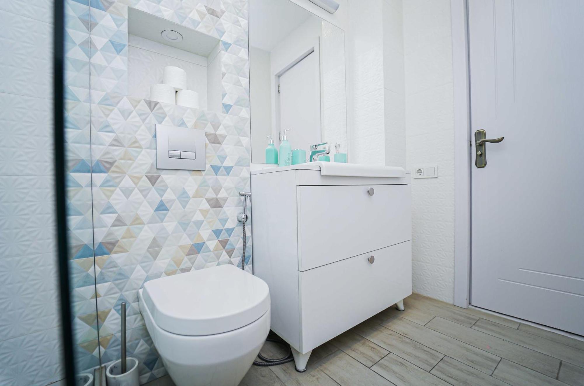 Apartment Type With Mini Kitchen And Balcony On Melikishvili, Center